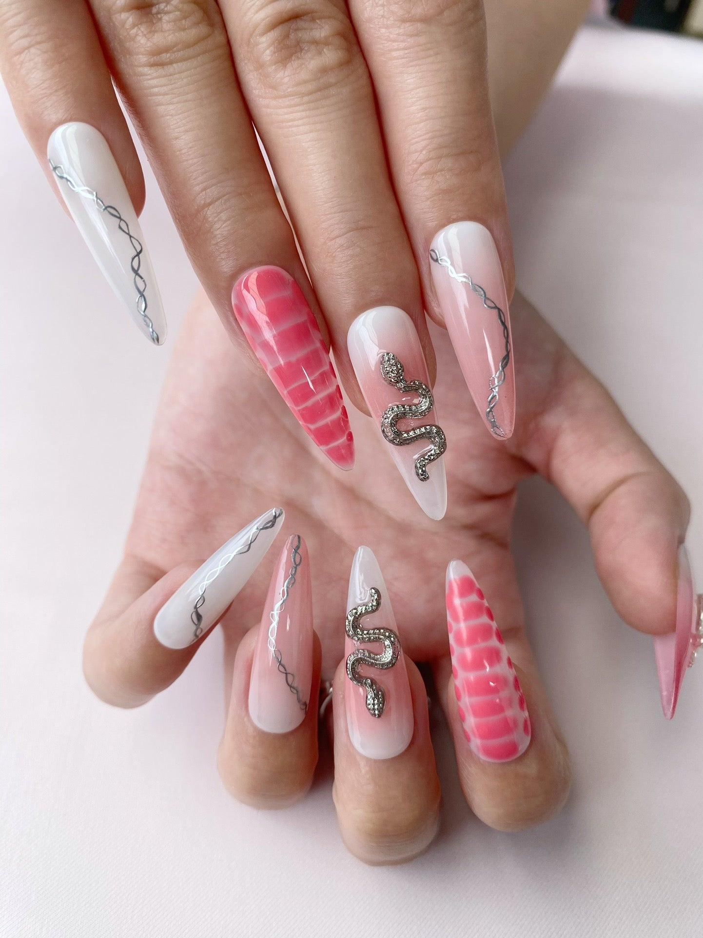 Viper Rose
